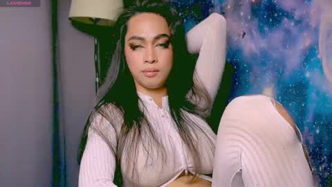 Snapshot of xxsexyandhotxx chatting on 02.05.25 Lara online show from 02.05.25