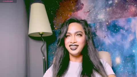 Snapshot of xxsexyandhotxx chatting on 02.18.25 Lara online show from 02.18.25