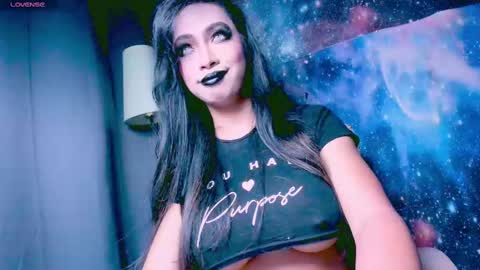 Snapshot of xxsexyandhotxx chatting on 02.27.25 Lara online show from 02.27.25