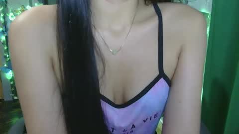 Snapshot of xxsexyass chatting on 01.05.25 Kelsey online show from 01.05.25