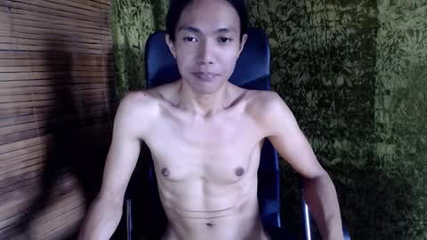 Snapshot of xxskinny_alonzoxx chatting on 01.08.25 Ali online show from 01.08.25
