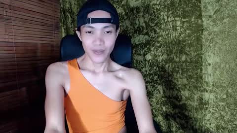 Snapshot of xxskinny_alonzoxx chatting on 02.25.25 Ali online show from 02.25.25