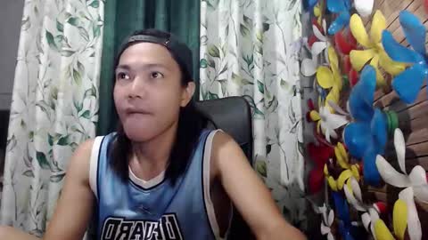 Snapshot of xxskinny_alonzoxx chatting on 09.27.25 Ali online show from 09.27.25