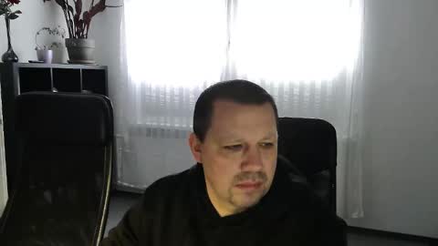 Snapshot of xxstrikerxx chatting on 02.10.26 Eddi online show from 02.10.26