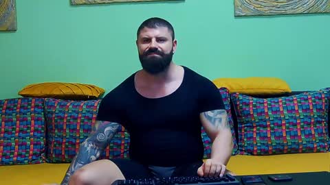 Xtream Leonard online show from 02.04.25