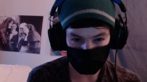 Snapshot of xxwhitefoxx chatting on 09.24.25 David Fox online show from 09.24.25