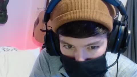 Snapshot of xxwhitefoxx chatting on 01.17.26 David Fox online show from 01.17.26