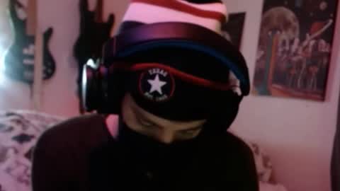 Snapshot of xxwhitefoxx chatting on 02.25.26 David Fox online show from 02.25.26