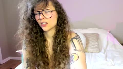 Aura  Deluge  online show from 03.04.25