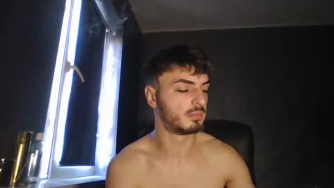 xxxdonpuiuuxxx online show from 12.31.24