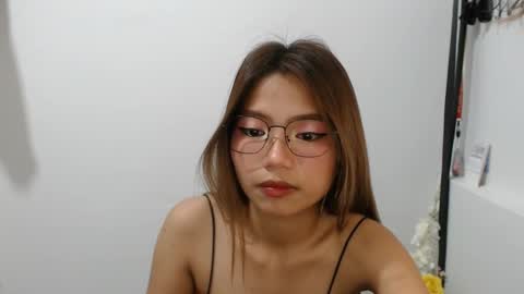 Snapshot of xxxforyouonlyxxx chatting on 02.11.25 inday pinay online show from 02.11.25