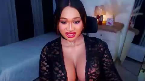 OLIVIA online show from 03.11.25