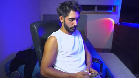 Snapshot of xxxhabibi chatting on 10.11.25 xxxhabibi online show from 10.11.25