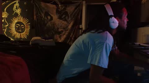 Snapshot of xxxjrstrokesxxx chatting on 12.18.25 xxxjrstrokesxxx online show from 12.18.25