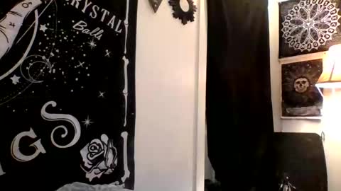 Misti online show from 11.26.25