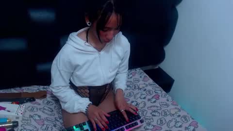 xxxreinasexyassxxx online show from 09.27.25