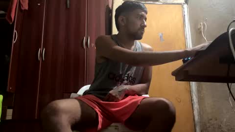 Snapshot of y0ungwithbrowndick chatting on 01.26.25 BROWN DICK online show from 01.26.25