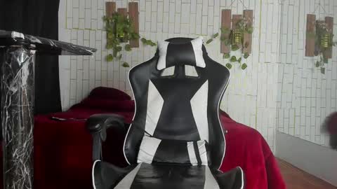 yacksson_lawrence online show from 10.09.25