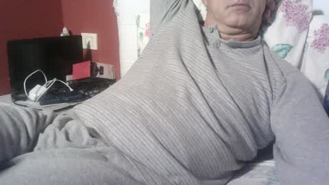 Snapshot of yahe2010 chatting on 01.28.25 grillino online show from 01.28.25