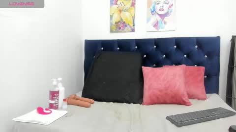 yaiza_sexylovee online show from 10.29.25