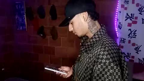 Yajz online show from 10.14.25