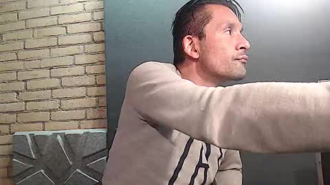 Snapshot of yallayalla1806 chatting on 10.12.25 yallayalla1806 online show from 10.12.25