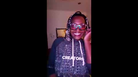 Snapshot of yamikawaiibrat chatting on 12.03.25 Goddexx Nightshade online show from 12.03.25