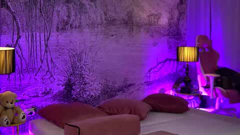 Yamira online show from 09.30.25