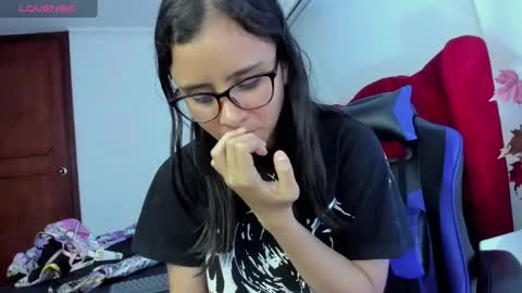 yan_nyan online show from 02.12.25