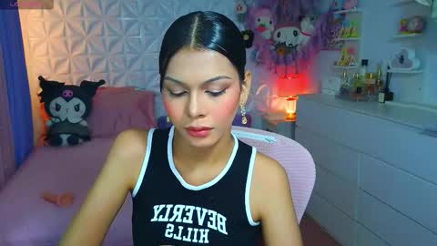 Snapshot of yang_audreylone chatting on 09.21.25 YANG AUDREY LONE online show from 09.21.25