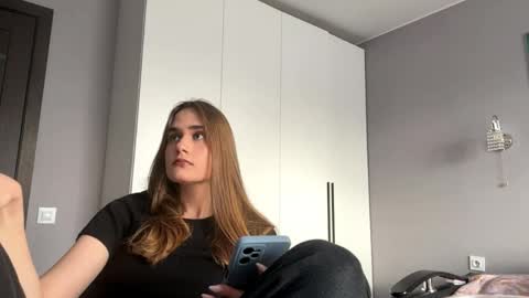 Snapshot of yangkohrs chatting on 04.07.26 Kate online show from 04.07.26