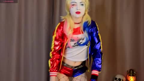 Kate online show from 10.31.25