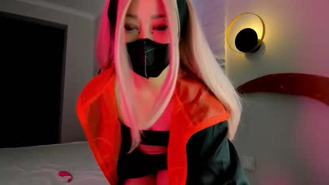 Yana online show from 11.27.25