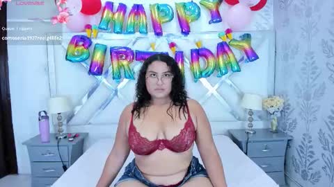 Snapshot of yaragarcia chatting on 02.17.26 Yara online show from 02.17.26