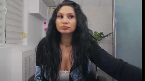 Yara online show from 11.24.25