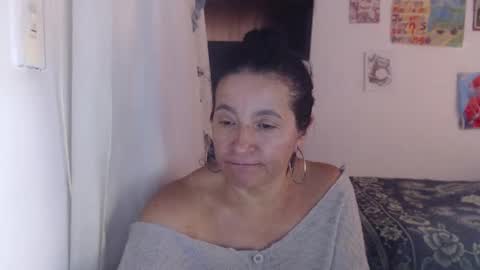 yasmin_love85 online show from 01.24.25
