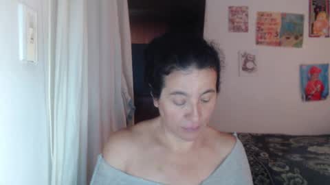 yasmin_love85 online show from 02.20.25