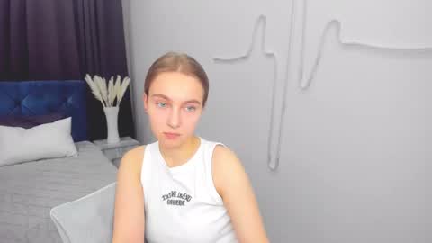 Snapshot of yasminasage chatting on 02.22.25 Yasmina online show from 02.22.25