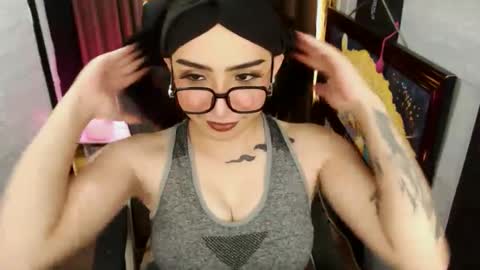 Snapshot of yassiered chatting on 05.12.26 yassiered online show from 05.12.26