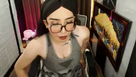 Snapshot of yassiered chatting on 06.02.26 yassiered online show from 06.02.26