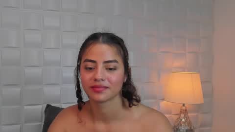 Snapshot of yaya23x chatting on 03.08.25 yaya23x online show from 03.08.25