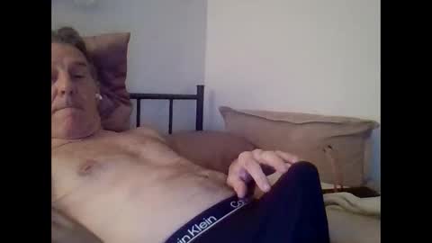 Snapshot of yeah_baby6988 chatting on 09.29.25 yeah_baby6988 online show from 09.29.25