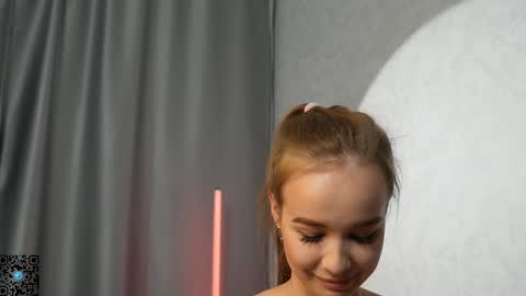 Snapshot of yeepshyy chatting on 02.06.25 Kate online show from 02.06.25