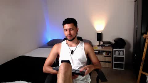 Snapshot of yeff_stone chatting on 07.17.26 yeff online show from 07.17.26