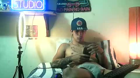 Snapshot of yeisoncastellanos1999 chatting on 05.05.26 yeisoncastellanos1999 online show from 05.05.26