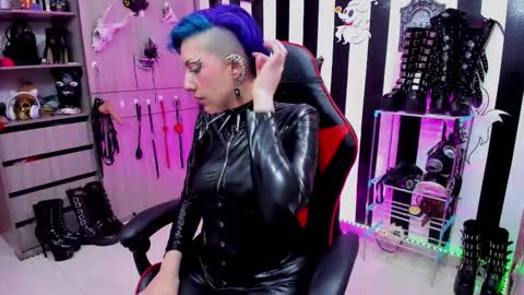 Yelena online show from 03.08.25