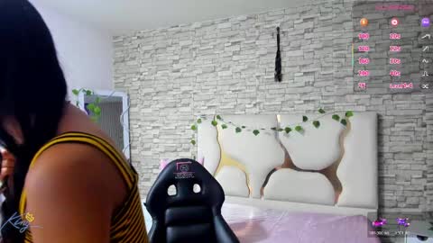 Snapshot of yenn_tay chatting on 04.26.26 ZAYDEN online show from 04.26.26