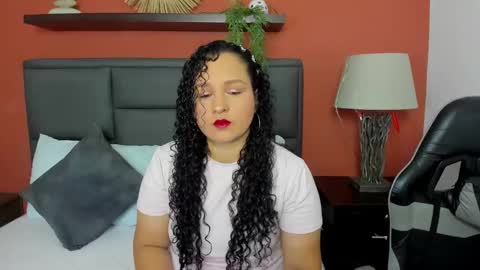 Y E R A  online show from 12.19.25