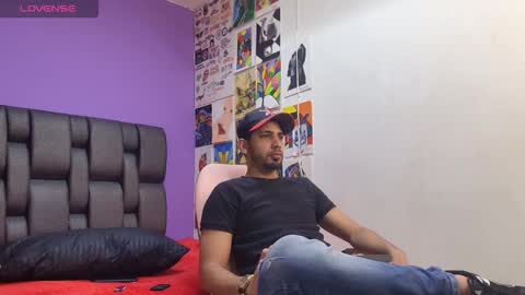Snapshot of yerk_drom chatting on 10.14.25 yerk_drom online show from 10.14.25