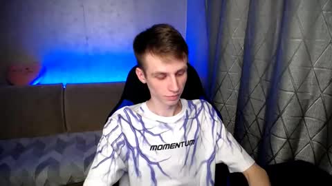 Snapshot of yes_cute_boy_ chatting on 03.01.25 Eden online show from 03.01.25